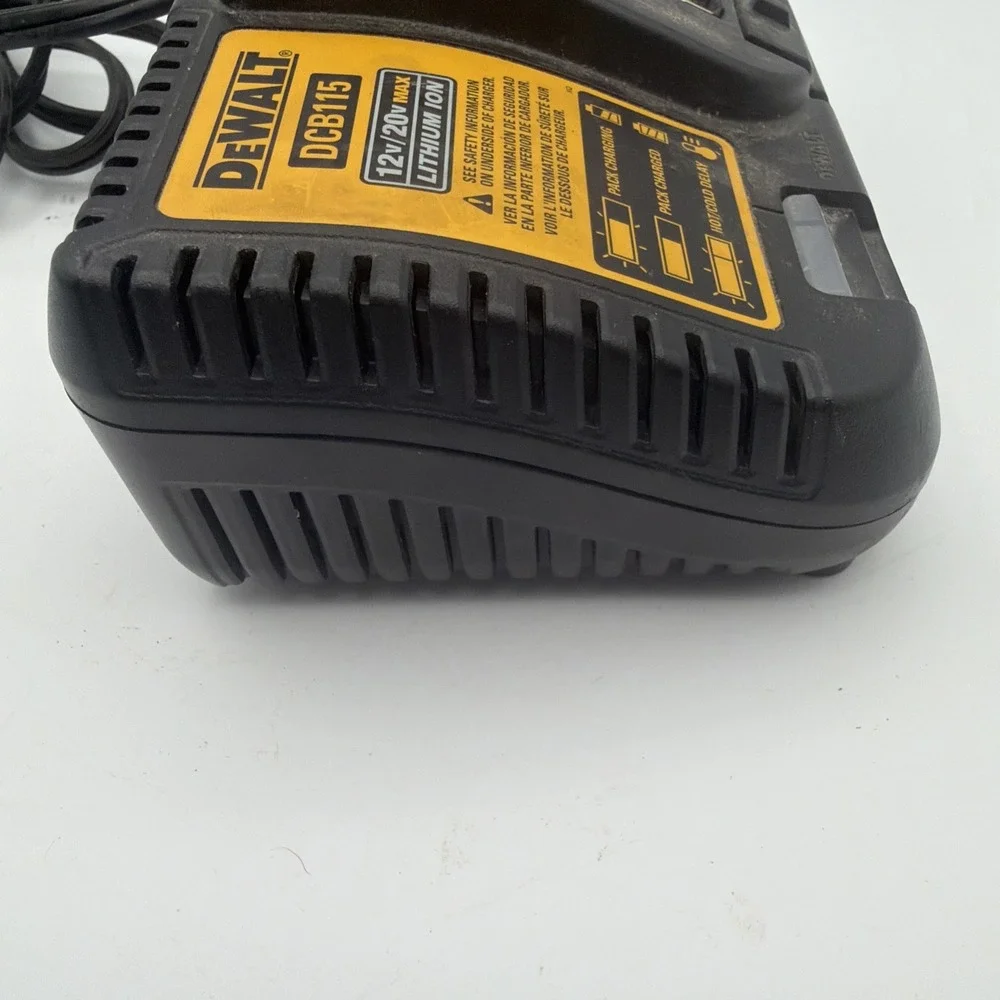 DEWALT DCB115 12V 20V MAX Lithium Ion Fast Battery Charger READ Description!